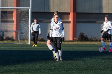 Bild 146 - Frauen SG Holstein Sued - SV Gruenweiss-Siebenbaeumen : Ergebnis: 0:2